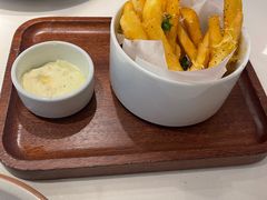 -阿妮叶李(光谷世界城店)