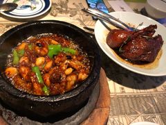 石锅杭椒牛蛙-桂满陇天书(南京德基旗舰店)