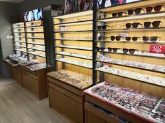 -优医视平价眼镜蔡司依视路折扣工厂店(德胜门店)