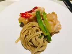 苏格兰蓝龙虾捞面-皇朝会.经典传统粤菜(外滩店)