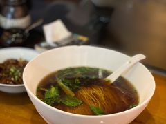 蕈油红汤面-君东记本帮面馆(天钥桥路店)