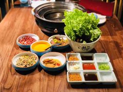 -明洞阿姨·韩式酱蟹烤肉·创意料理(三元桥店)