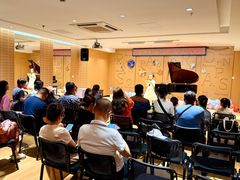 -柏斯音乐艺术中心·钢琴·吉他(上音店)