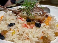 金桃手抓饭-丝路金桃·新疆菜(徐汇店)