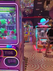 -Qmiss家庭娱乐中心(恒隆广场店)