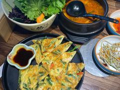 -明洞阿姨·韩式酱蟹烤肉·创意料理(三元桥店)