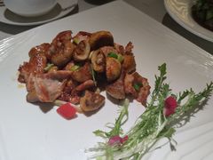 香煎口蘑脆爽肉-周三的情书花园餐厅(江北店)