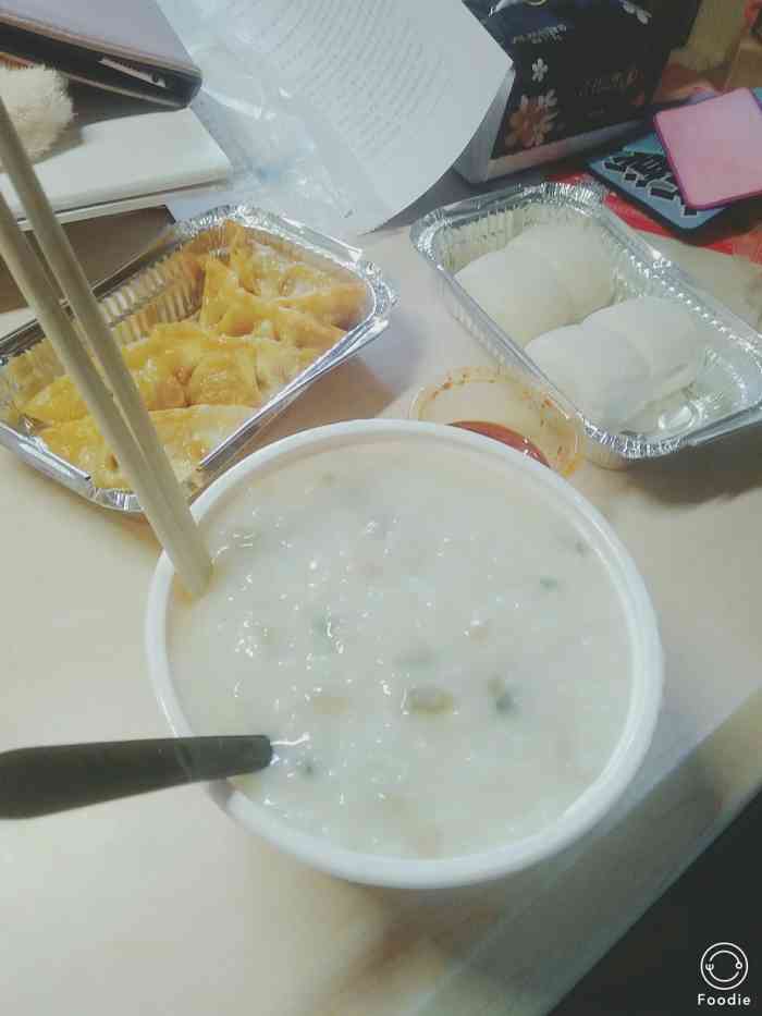 十三粥铺-"外卖的点评都是蹭我室友的,因为我不是个喜.