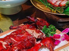 -老滇山寨•云南特色菜•地方菜•民族风情歌舞表演(金碧店)