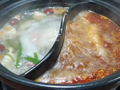 -陆记牛庄·碳锅龙虾烧烤(爱上花园店)