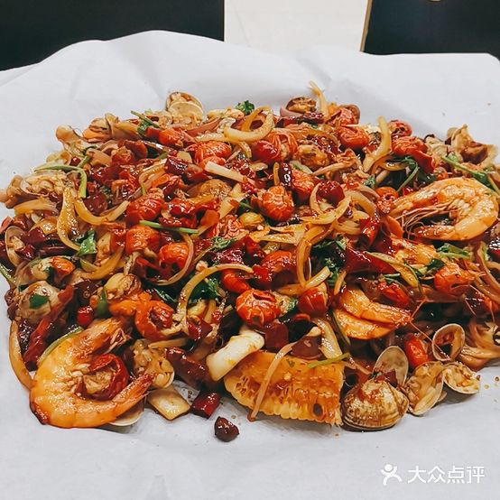 卜鲜生手抓海鲜大咖(克拉玛依总店)