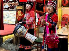 -老滇山寨•云南特色菜•地方菜•民族风情歌舞表演(金碧店)