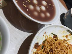 细沙小圆子-松鹤面馆·古法焖肉面(观前店)