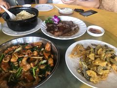 -鲤鱼塘农家山庄