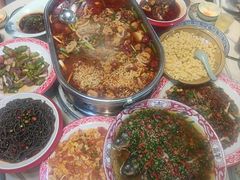 -牟记江湖重庆地标特色菜鱼蛋海鲜羊蝎子(巴南区黑金冠十多年好店)