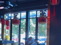 -爱你您·自家鱼塘·活水喷泉鱼火锅(八里店)