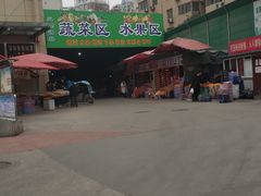 -鑫朱雀农贸批发市场-地下停车场