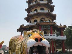 -龙虎塔