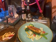 -SISTERS BAR RESTAURANT川意酒馆(嘉善老市H楼店)