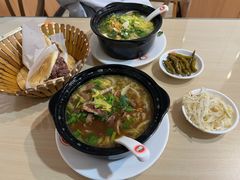 -闫家驴肉老店(华电一校店)