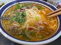 -云阿蛮云南生烫牛肉米线(奉贤路店)