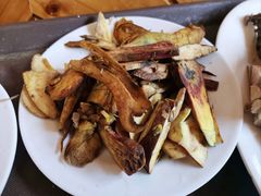 -东巴谷野生菌火锅餐厅