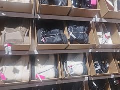 -唯品会(北京国瑞城店)