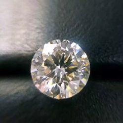 -威德钻石-克拉钻大本营(南京东路店)