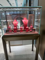 -周大福CHOW TAI FOOK(长寿路189弄购物中心店)