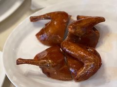 玻璃脆皮乳鸽-利苑酒家(金宝店)