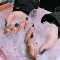 -Yue color 悦彩美甲美睫工作室