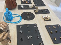 -Her Sight设计师女装集合店(静安华山路店)