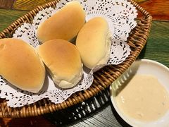 餐前面包-CASA卡撒意式西餐厅