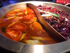 特色鸳鸯锅-锅说大脸毛肚重庆老火锅(佐阾店)