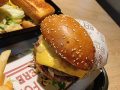 -The Habit Burger Grill 哈比特汉堡(复兴soho店)