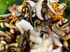 -野菌园·野生菌火锅首创第一家(关兴路总店)