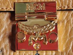 -MCM(比斯特上海购物村店)