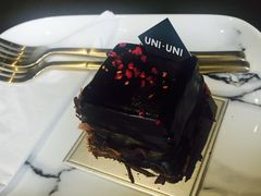 -UNI UNI(环亚凯瑟琳店)