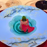 俩人吃的非常饱 食材很新鲜 菜式非常丰富 服务没得说