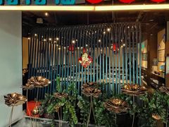 -尚尚仙·酸汤猪手·猪肚鸡火锅(华联万柳购物中心店)