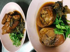-Kha Mu Charoensang(Silom)