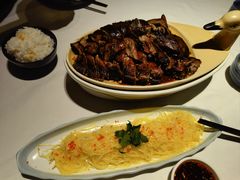 -八府香鸭·啫啫煲(华山路店)