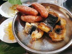 -围炉肉舍•炭烤活鳗•丹东海鲜烤肉(步行街店)