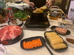 -鲜入围煮花胶鸡海鲜火锅