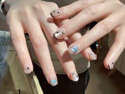 -UGIRL有个美甲