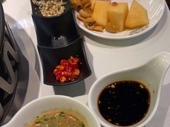 -洪氏嗨捞·广东猪肚鸡·椰子鸡火锅(西咸万象城店)