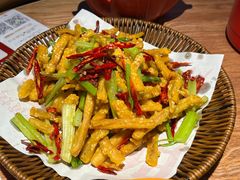-莲餐厅·湖北菜·潜江小龙虾店(愚园路店)