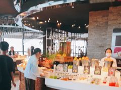 自助取餐区-锦厨国际自助餐厅 · 云端景观 (昆明索菲特大酒店)