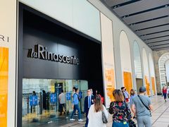 -文艺复兴百货(米兰大教堂广场店)