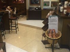 等位区-星巴克(广州东圃天银店)